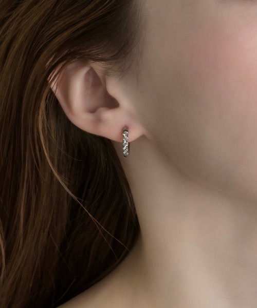 muku(ムク)の「PIERCE/ZIRCONIA LINE(ピアス(両耳用)・レディース・シルバー/ゴールド/シャンパン・FREE)」の7枚目の写真