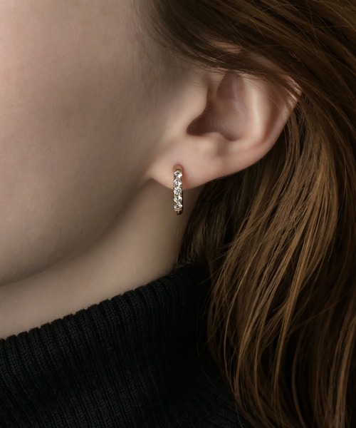 muku(ムク)の「PIERCE/ZIRCONIA LINE(ピアス(両耳用)・レディース・シルバー/ゴールド/シャンパン・FREE)」の8枚目の写真