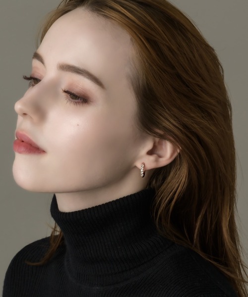 muku(ムク)の「PIERCE/ZIRCONIA LINE(ピアス(両耳用)・レディース・シルバー/ゴールド/シャンパン・FREE)」の9枚目の写真