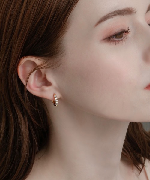 muku(ムク)の「PIERCE/ZIRCONIA LINE(ピアス(両耳用)・レディース・シルバー/ゴールド/シャンパン・FREE)」の10枚目の写真
