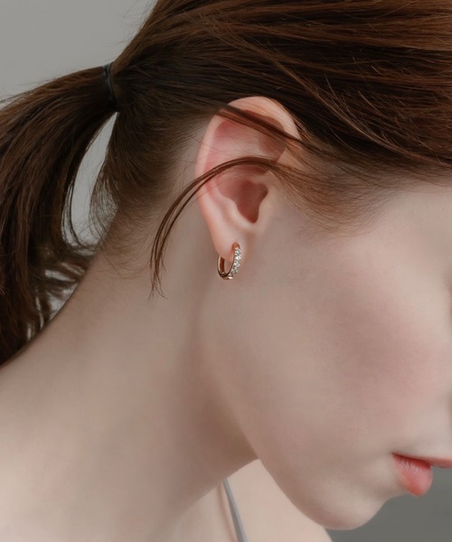 muku(ムク)の「PIERCE/ZIRCONIA LINE(ピアス(両耳用)・レディース・シルバー/ゴールド/シャンパン・FREE)」の12枚目の写真