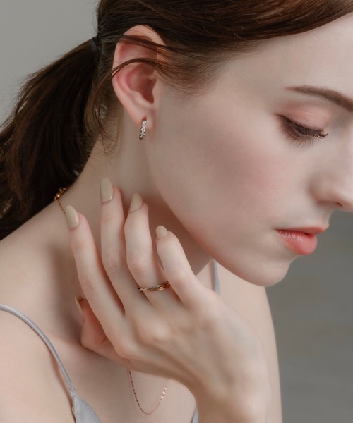 muku(ムク)の「PIERCE/ZIRCONIA LINE(ピアス(両耳用)・レディース・シルバー/ゴールド/シャンパン・FREE)」の16枚目の写真