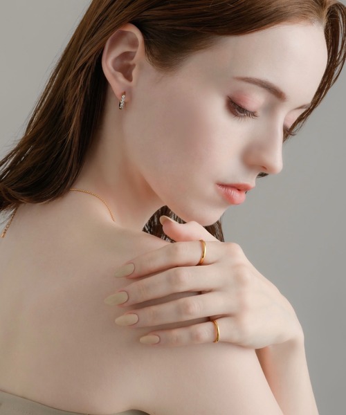 muku(ムク)の「PIERCE/ZIRCONIA LINE(ピアス(両耳用)・レディース・シルバー/ゴールド/シャンパン・FREE)」の13枚目の写真