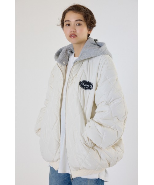 RODEO CROWNS WIDE BOWL（ロデオクラウンズワイドボウル）の「キルティングフードブルゾン（ブルゾン・レディース・ブラック/ベージュ/オフホワイト/マルチ・FREE）」の3枚目の写真