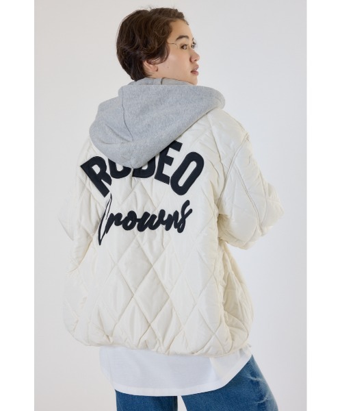 RODEO CROWNS WIDE BOWL（ロデオクラウンズワイドボウル）の「キルティングフードブルゾン（ブルゾン・レディース・ブラック/ベージュ/オフホワイト/マルチ・FREE）」の12枚目の写真