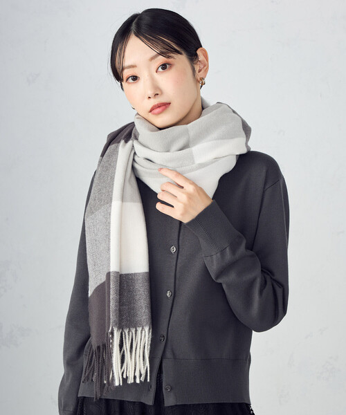 MONO　COMME CA（モノコムサ）の「ブロックチェックストール（ストール/ショール・レディース・グレー/サックスブルー/ベージュ・FREE）」の5枚目の写真