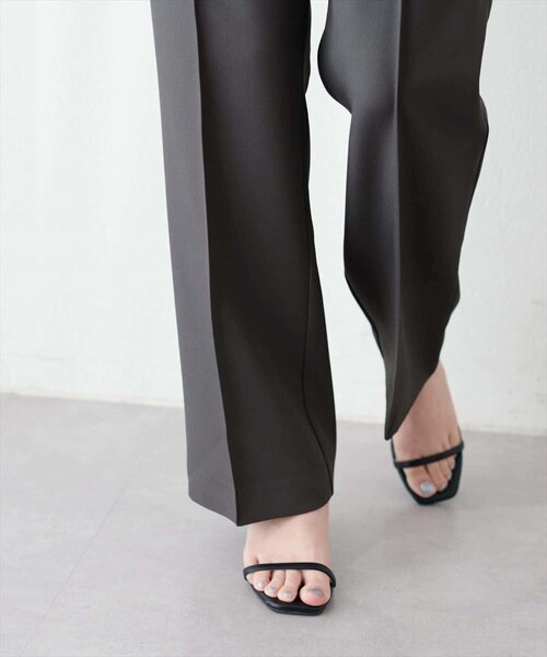 natural couture（ナチュラルクチュール）の「〈osono〉ハイウエスト美フレアパンツ（その他パンツ・レディース・ブラック/ブラウン/チャコールグレー・LARGE/MEDIUM/SMALL）」の17枚目の写真