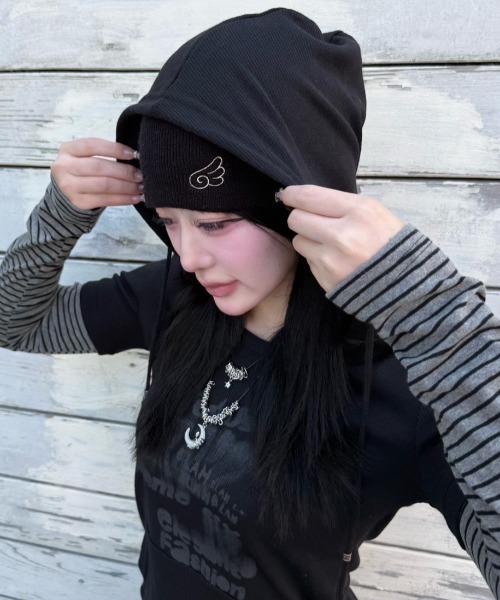 Never mind the XU / Chikashitsu+(ネバーマインド ザ エックスユー / チカシツプラス)の「【nmtc+】feather beanie / 【エヌエムティーシープラス】羽ビーニー(ニットキャップ/ビーニー・メンズ・アイボリー/ベージュ/ブラック・ONE SIZE)」の11枚目の写真