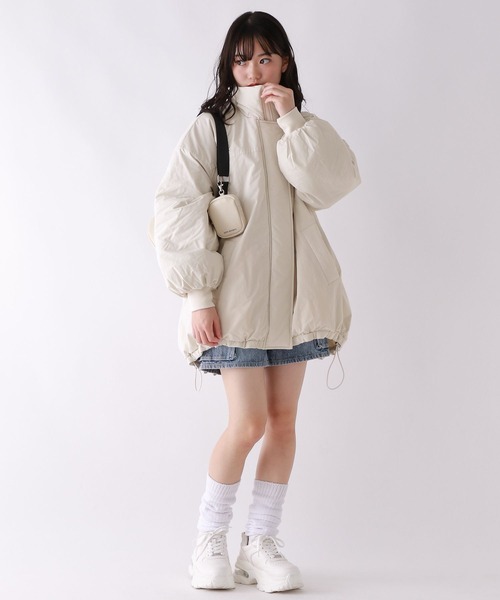 repipi armario（レピピ アルマリオ）の「モンスターナカワタコート（ダウンジャケット/コート・キッズ・アイボリー/ブラック/サックスブルー・SMALL/MEDIUM/LARGE）」の8枚目の写真