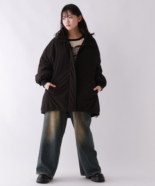 repipi armario（レピピ アルマリオ）の「モンスターナカワタコート（ダウンジャケット/コート・キッズ・アイボリー/ブラック/サックスブルー・SMALL/MEDIUM/LARGE）」の13枚目の写真