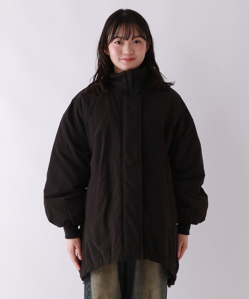 repipi armario（レピピ アルマリオ）の「モンスターナカワタコート（ダウンジャケット/コート・キッズ・アイボリー/ブラック/サックスブルー・SMALL/MEDIUM/LARGE）」の17枚目の写真