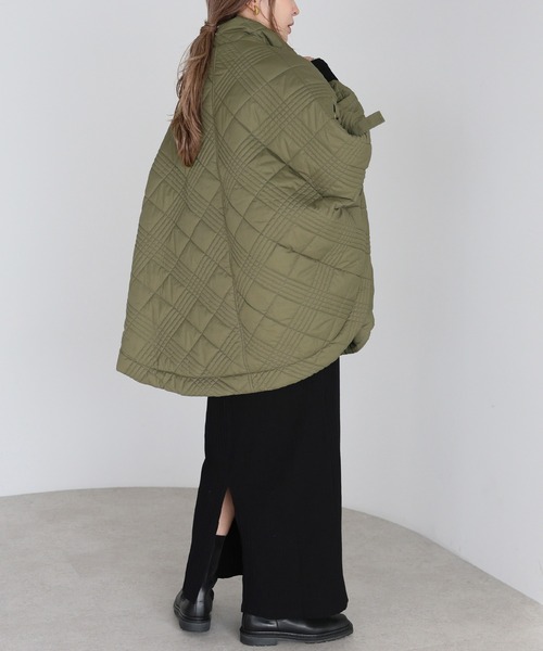 Bonjour Sagan（ボンジュールサガン）の「キルティングポンチョコート（ポンチョ・レディース・ブラック/カーキ/キナリ・FREE）」の4枚目の写真