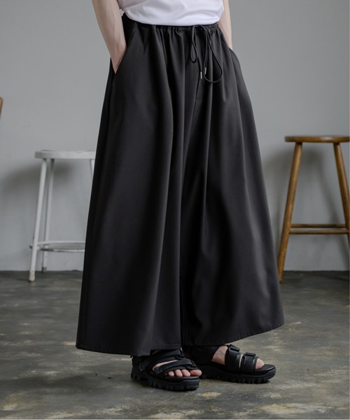 KUUUPY（クーピー）の「Gather Hakama Pants - ギャザー袴パンツ（その他パンツ・メンズ・ブラック・SMALL/MEDIUM/LARGE）」の4枚目の写真