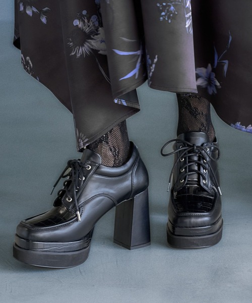 HARE（ハレ）の「レースアップチャンキーシューズ(HARE)（ローファー・レディース・レッド/ブラック・LARGE/MEDIUM）」の12枚目の写真