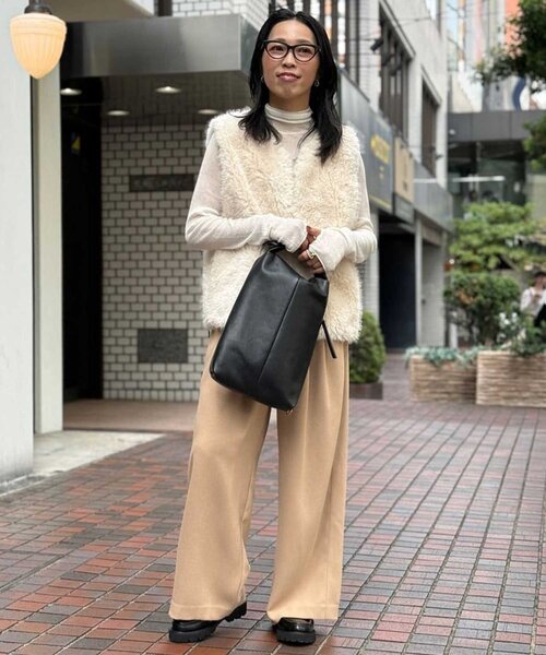 GALLARDAGALANTE（ガリャルダガランテ）の「【CHIHAYAコラボ】シアーリブタートル（ニット/セーター・レディース・ブラック/ホワイト・FREE）」の8枚目の写真