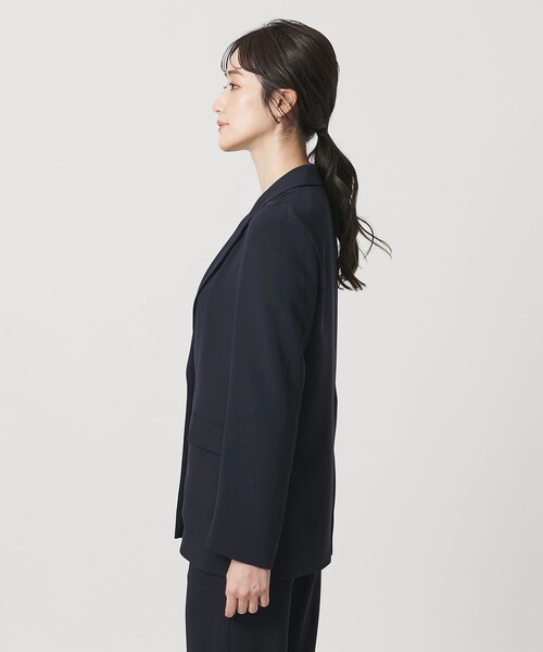 UNITED ARROWS(ユナイテッドアローズ)の「drapy テーラード ジャケット(テーラードジャケット・レディース・ブラック/ネイビー・36/38)」の9枚目の写真