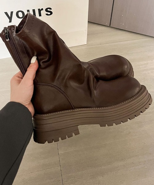 Nia(ニア)の「Nia(ニア)/厚底 バッグジップアップ シンプルショートブーツ(ブーツ・レディース・ブラウン/ブラック・36/38)」の10枚目の写真