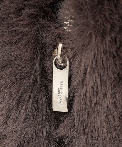 MACKINTOSH LONDON（マッキントッシュ ロンドン）の「【Precious12月号/婦人画報11月号掲載】ファージップショルダー（ショルダーバッグ・レディース・ベージュ/グレー系その他/ベージュ系その他3・FREE）」の6枚目の写真