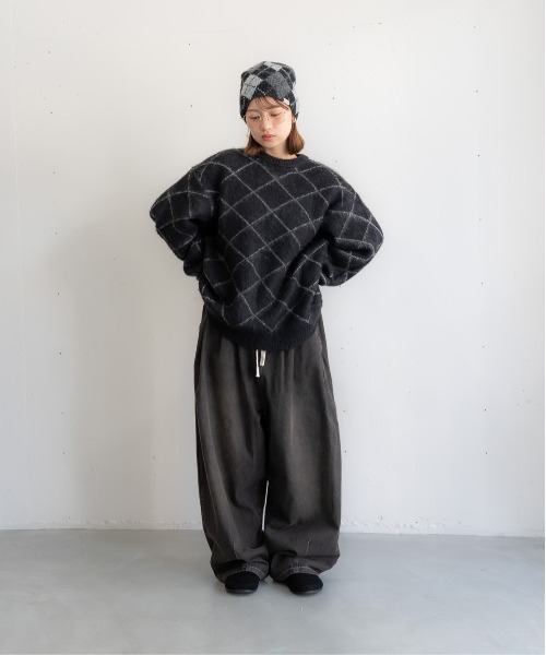 bashful base Oriental（バッシュフルベースオリエンタル）の「【bbO】シャギーモヘアタッチニットプルオーバー アーガイル柄/ダイヤ柄/チェック柄（ニット/セーター・メンズ・ネイビー系/オレンジ系/ブラック×グレー/ブラック系・MEDIUM/LARGE）」の15枚目の写真