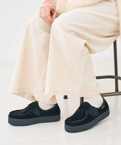 ALBEROLA（アルベローラ）の「【WEB限定】【ALBEROLA】ベロアチロリアンシューズ（ローファー・レディース・ブラウン/ブラック/グレー・36/37/38）」の4枚目の写真