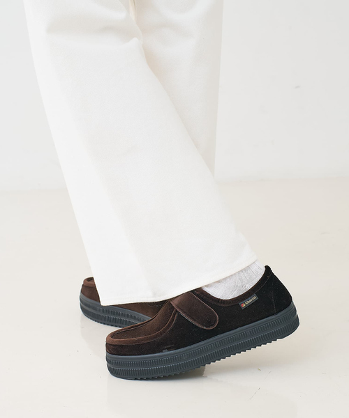 ALBEROLA（アルベローラ）の「【WEB限定】【ALBEROLA】ベロアチロリアンシューズ（ローファー・レディース・ブラウン/ブラック/グレー・36/37/38）」の6枚目の写真