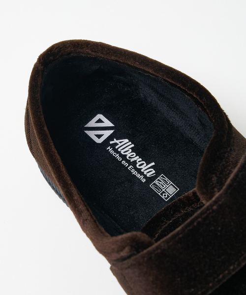 ALBEROLA（アルベローラ）の「【WEB限定】【ALBEROLA】ベロアチロリアンシューズ（ローファー・レディース・ブラウン/ブラック/グレー・36/37/38）」の20枚目の写真