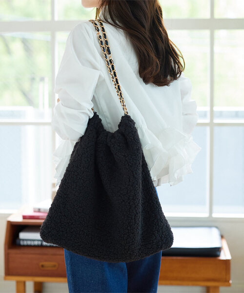 KOBE LETTUCE（コウベレタス）の「ボアチェーンバッグ（ハンドバッグ・レディース・ブラック/キャメル/ベージュ・F）」の15枚目の写真