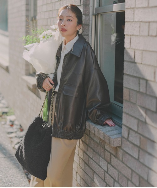 KOBE LETTUCE（コウベレタス）の「ボアチェーンバッグ（ハンドバッグ・レディース・ブラック/キャメル/ベージュ・F）」の14枚目の写真