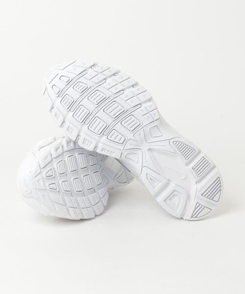 NIKE（ナイキ）の「ナイキ  ナイキ ウィメンズ イニシエーター（スニーカー・レディース・ホワイト×シルバー・24.0cm/23.0cm/25.0cm/23.5cm/24.5cm）」の3枚目の写真