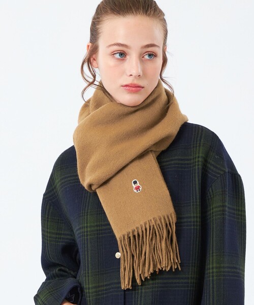 MACKINTOSH PHILOSOPHY(マッキントッシュ フィロソフィー)の「【WEB&一部店舗限定】バッキンガムベア ウールマフラー(マフラー・レディース・グリーン系その他4/レッド系その他2/ピンク系その他3/ダークネイビー/ベージュ・FREE)」の2枚目の写真