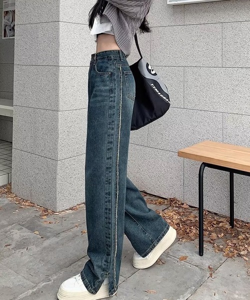 NANEA（ナネア）の「サイドフリンジスリットデニムパンツ（デニムパンツ・レディース・ブルー・LARGE/MEDIUM/SMALL）」の7枚目の写真
