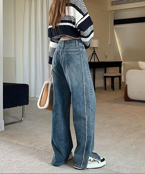 NANEA（ナネア）の「サイドフリンジスリットデニムパンツ（デニムパンツ・レディース・ブルー・LARGE/MEDIUM/SMALL）」の13枚目の写真