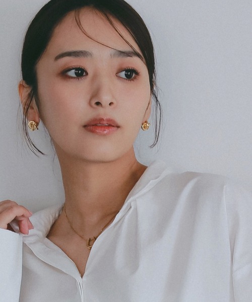 AJUGA.(アジュガ)の「ノットデザインメタルピアス(ピアス(両耳用)・レディース・ゴールド・ONE SIZE)」の7枚目の写真