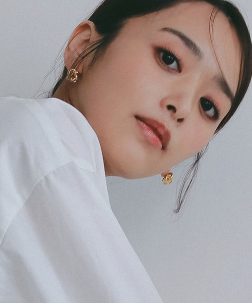 AJUGA.(アジュガ)の「ノットデザインメタルピアス(ピアス(両耳用)・レディース・ゴールド・ONE SIZE)」の11枚目の写真