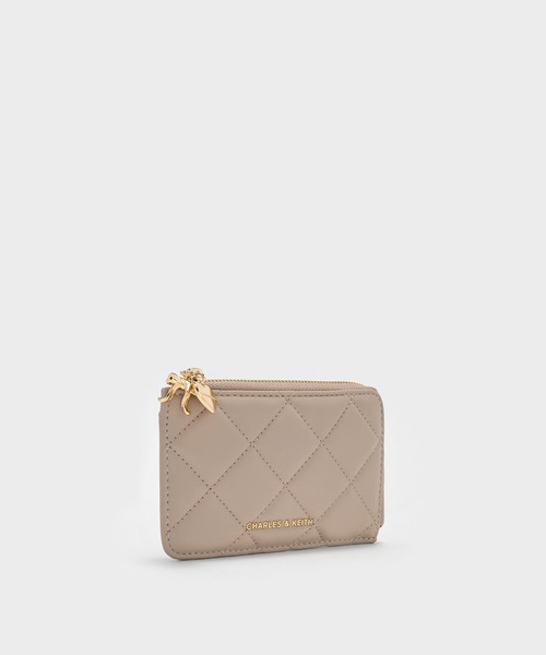 CHARLES & KEITH(チャールズ & キース)の「Arrietty アリエッティ キルト ジップアラウンド ウォレット(カードケース・レディース・ライトピンク/ブラック/ワインレッド/ライトパープル/ライトベージュ・XXS)」の22枚目の写真