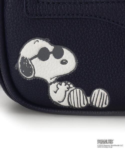 Samantha Thavasa（サマンサタバサ）の「「スヌーピー」コレクション ショルダーバッグ（ショルダーバッグ・レディース・ネイビー/グレイッシュベージュ・FREE）」の4枚目の写真