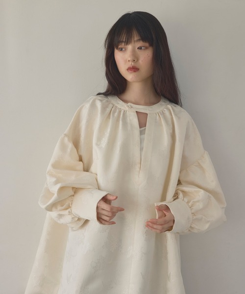 Alumu.(エルム)の「AM571003ジャガード2WAYチュニックトップス(チュニック・レディース・アイボリー・FREE)」の2枚目の写真