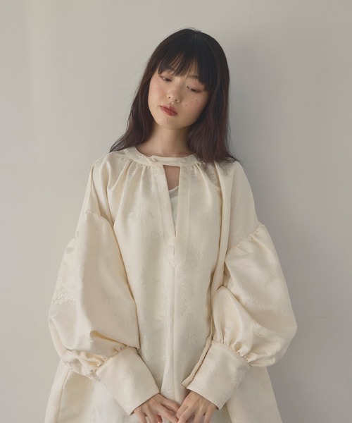 Alumu.(エルム)の「AM571003ジャガード2WAYチュニックトップス(チュニック・レディース・アイボリー・FREE)」の3枚目の写真