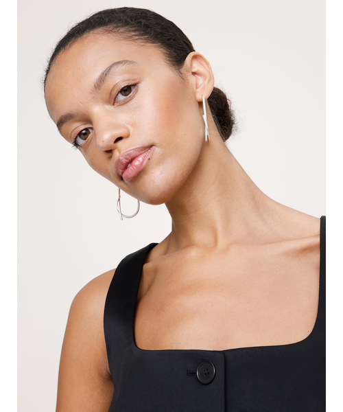 Banana Republic(バナナリパブリック)の「ラージノット フープピアス(ピアス(両耳用)・レディース・シルバー/ゴールド・ONE SIZE)」の3枚目の写真