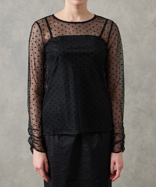 AIMER(エメ)の「フロッキードットギャザースリーブチュールブラウス(シャツ/ブラウス・レディース・ブラック/ベージュ・MEDIUM)」の10枚目の写真