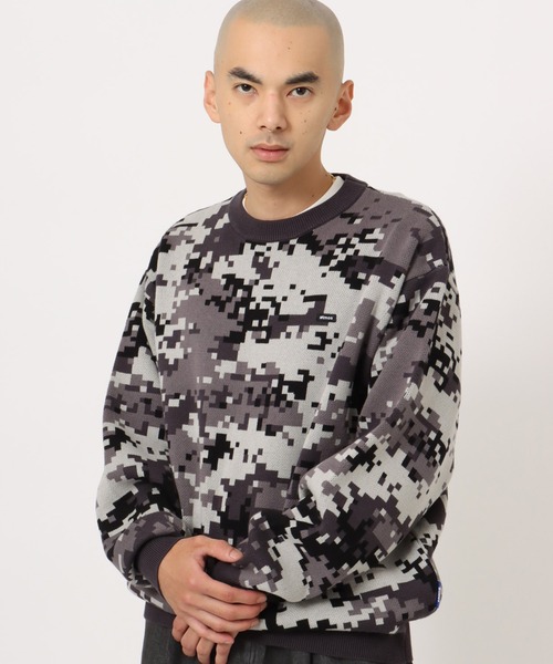 atmos（アトモス）の「atmos Small Logo Patch  Knit Sweater / アトモス スモール ロゴ パッチ ニット セーター（ニット/セーター・メンズ・ブラック系その他/ブラック/ブラウン/グリーン系その他・S/M/L/XL/XXL）」の2枚目の写真