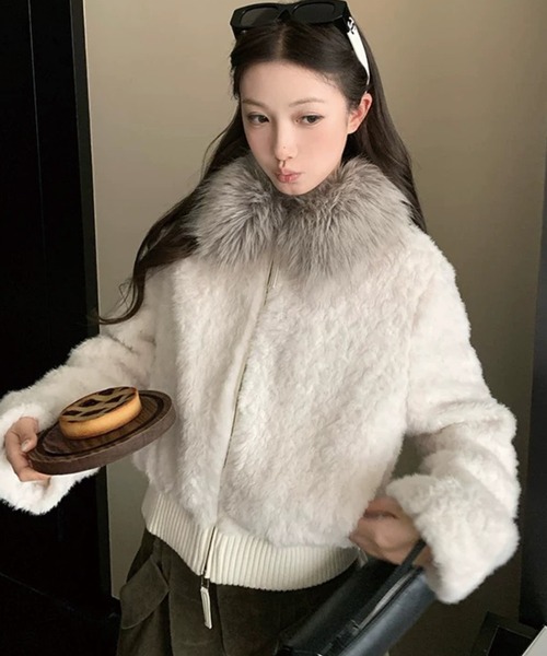 ADDITION STORE(アディションストア)の「\ふわふわモコモコあったか/ 衿ファー プードルファー Wジップ中綿ブルゾン / asfj(ブルゾン・レディース・ブラウン/オフホワイト・SMALL/MEDIUM/LARGE)」の3枚目の写真