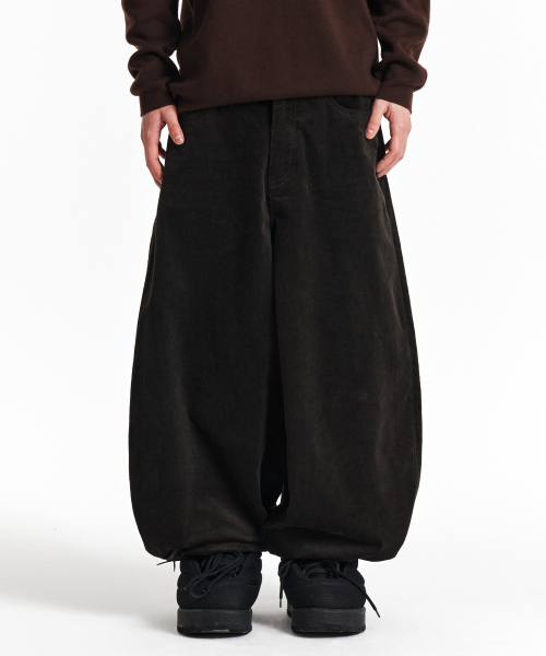 KICHUL(キチョル)の「CORD DUROY BALLOON PANTS (CHOCOLATE)(その他パンツ・レディース・その他・X-SMALL/SMALL/MEDIUM/LARGE)」の1枚目の写真