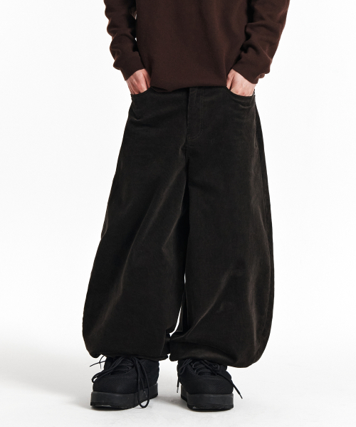 KICHUL(キチョル)の「CORD DUROY BALLOON PANTS (CHOCOLATE)(その他パンツ・レディース・その他・X-SMALL/SMALL/MEDIUM/LARGE)」の4枚目の写真