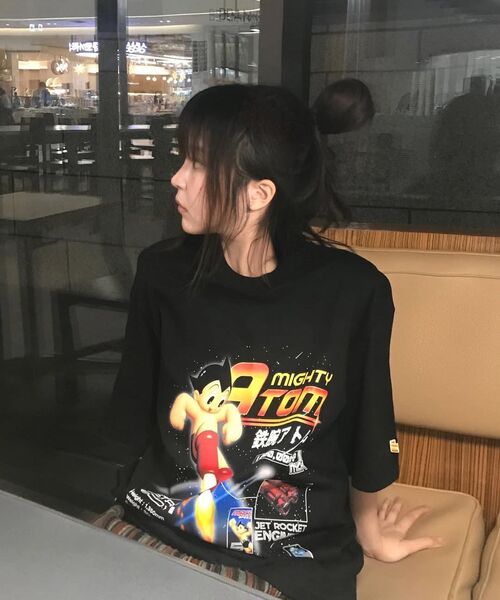 MAINBOOTH（メインブース）の「[アトム] スペースTシャツ(ホワイト)（Tシャツ/カットソー・レディース・その他・2/3）」の2枚目の写真