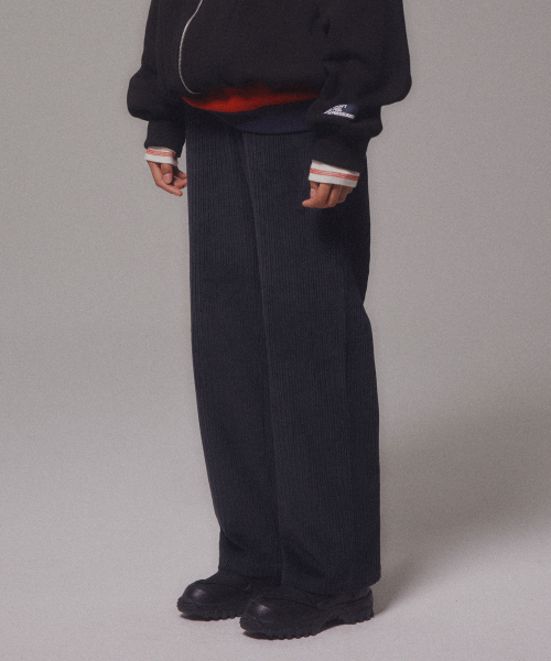 MENASOO(ミナス)の「Corduroy Straight Pants_Navy(その他パンツ・レディース・ネイビー・1/2)」の8枚目の写真