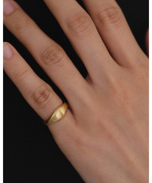 ANOTHERLAYER（アナザーレイヤー）の「Little Dome Ring Matt - Gold (silver925)（リング・レディース・その他・FREE）」の2枚目の写真