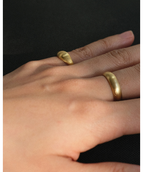 ANOTHERLAYER（アナザーレイヤー）の「Little Dome Ring Matt - Gold (silver925)（リング・レディース・その他・FREE）」の3枚目の写真