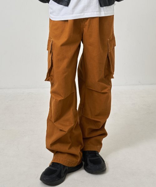 AOTT(アンアウトピット)の「コットンワイドカーゴパンツキャメル(その他パンツ・メンズ・キャメル・MEDIUM/X-LARGE/LARGE)」の1枚目の写真