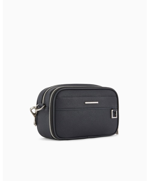 ARMANI EXCHANGE(アルマーニエクスチェンジ)の「【A|X アルマーニ エクスチェンジ】AXロゴ ショルダーバッグ(ショルダーバッグ・メンズ・ブラック/ネイビー・FREE)」の4枚目の写真